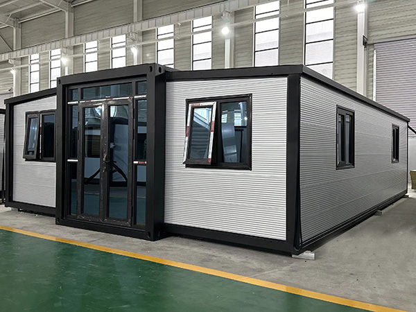 Expandable Container House