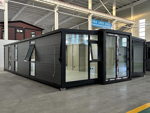 Expandable Unit