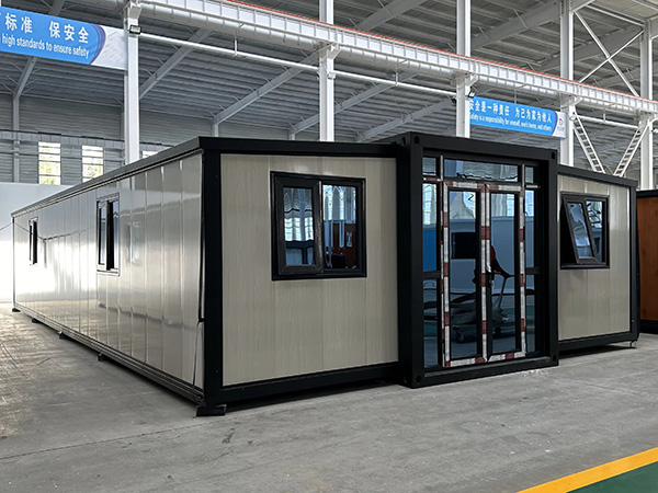 Expansion Folding House